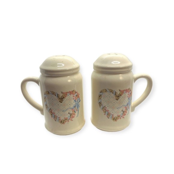 House of Lloyd Salt and Pepper Shakers, Made In 1989, Heart Design On Front - Picture 1 of 1